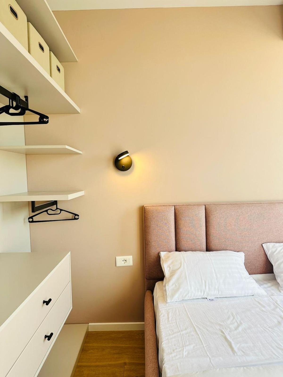 Lovely Near The Center Apartman *
