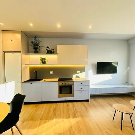 Lovely Apartments Near The City Center Tirana Exterior photo